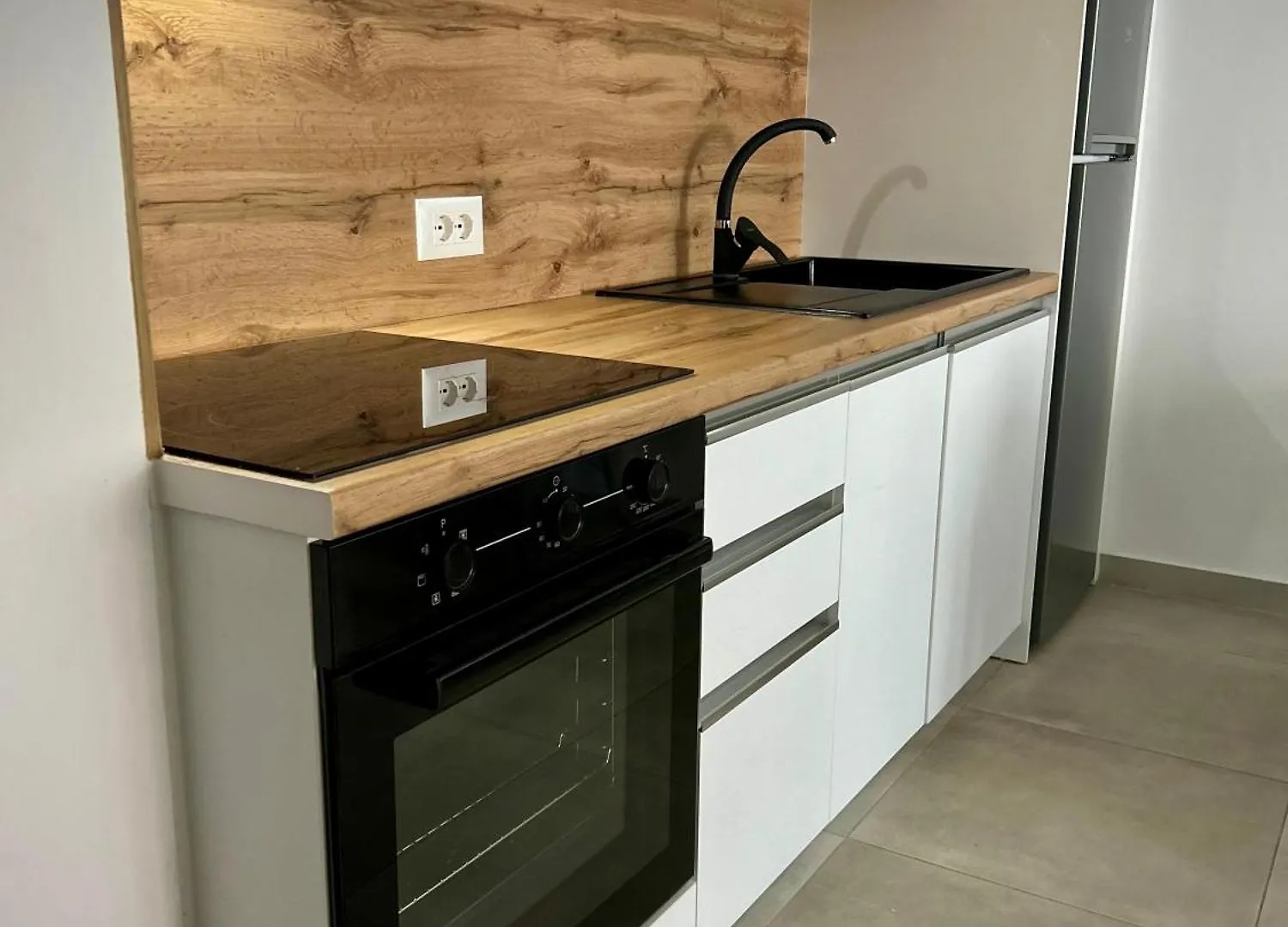 Sebo Apartment For Rent Shengjin Albania Sakes