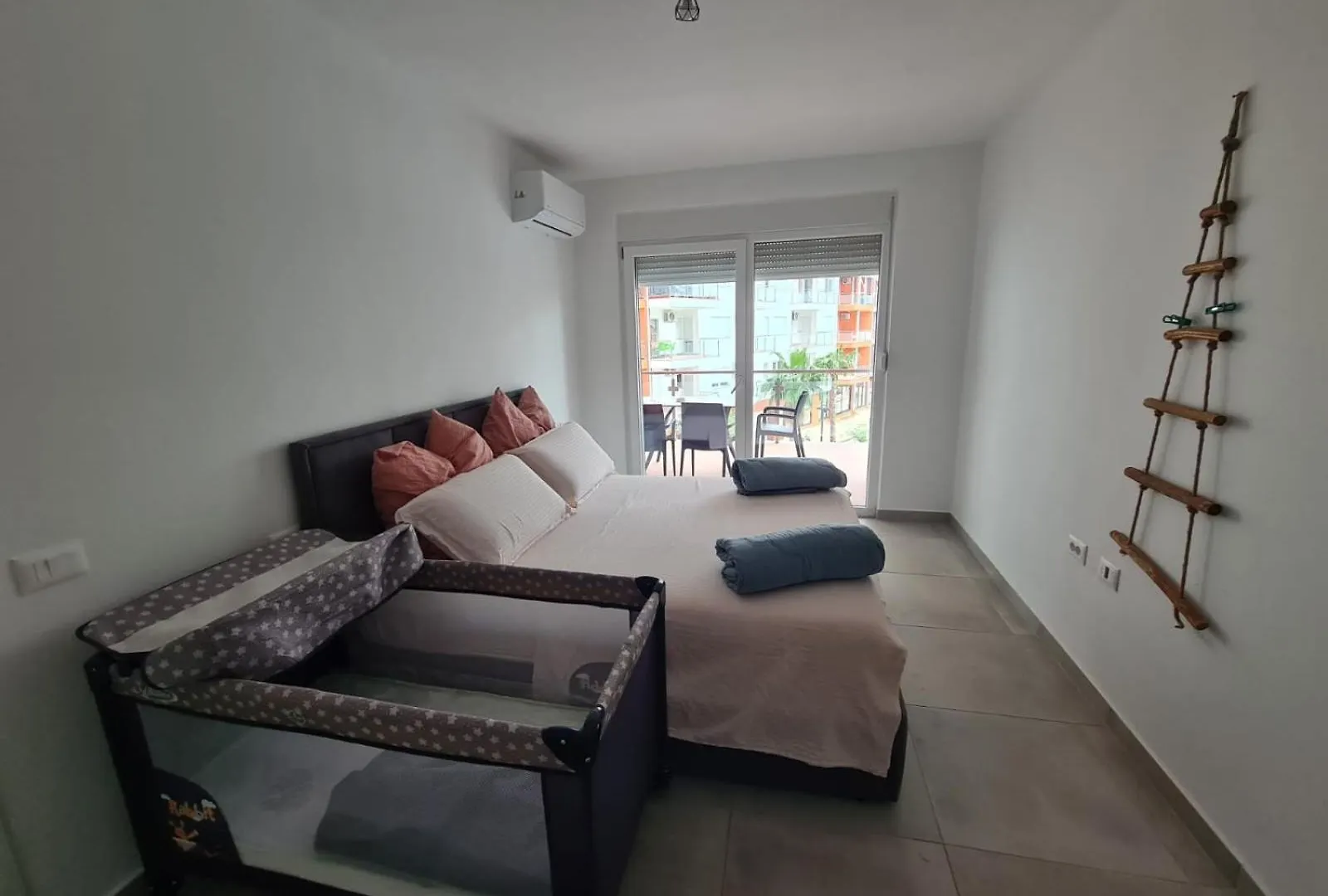 Sebo Apartment For Rent Shengjin Albania Sakes Albania